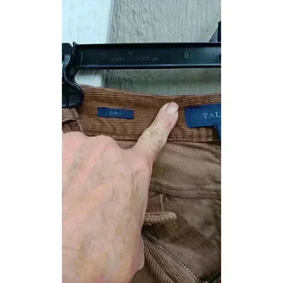 Talbots Ladies Size 16 Curvy Fit Straight Leg Five Pocket Conac Tan Logo Buttons - Picture 6 of 7